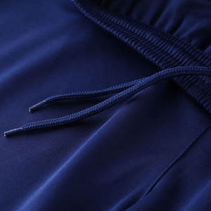 Uniforme de football de qualité supérieure, couleur personnalisée, léger, respirant, 100% polyester, logo personnalisé, service OEM, fabriqué au Pakistan - Product Image 6