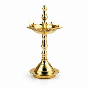 Lámpara de aceite tradicional de latón Diya para decoración del hogar, decoración festiva, Pooja Deepam, artículo de regalo hecho a mano, fabricante mayorista de la India - Product Image 1