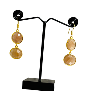 Élégantes boucles d'oreilles clous en pierre précieuse naturelle pêche, serties clos, plaquées or, bijoux de mode indiens pour femmes, mariages et fêtes - Product Image 5
