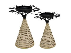 Lot de 2 bougeoirs rustiques décoratifs en rotin tressé avec base en métal noir, support de pilier, pièce de décoration de table pour la maison, centre de table - Product Image 1