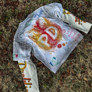 เสื้อยืดโอเวอร์ไซส์ลายกราฟิกวินเทจ พิมพ์ลายด้วยเทคนิค DTG แขนยาวสองชั้น คอกลม สีขาว ล้างสีแบบ Acid Wash สำหรับผู้ชาย - Product Image 5