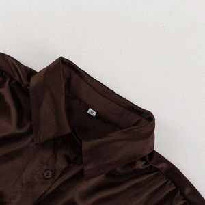 Hauts élégants et propres pour femmes, hauts légers et tendance pour femmes, hauts décontractés et contemporains pour le quotidien - Product Image 3