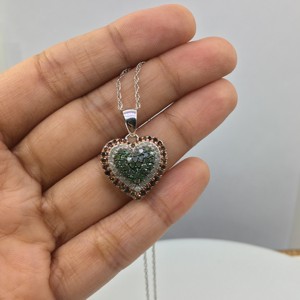 Collier pendentif en diamants naturels verts, blancs et bruns de 1,12 carats pour femmes en argent sterling 925, chaîne de 18 pouces, taille ronde - Product Image 3