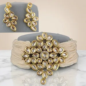 Elegante diseño elegante mejor calidad Kundan gargantilla conjunto con lindos pendientes Conjunto Clásico para mujer para colección de boda para mujer - Product Image 1