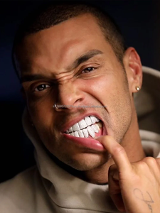 Dientes de diamantes de moissanita con tachuelas de dientes de plata más caros de calidad superior disponibles a precios asequibles Joyería de hip hop - Product Image 4