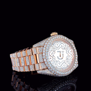 Montre de luxe pour homme, cadran noir, cadran analogique argenté, entièrement sertie de diamants Moissanite VVS, boîtier en or rose, mouvement à quartz. - Product Image 2