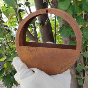 Macetas Colgantes de Acero Corten Personalizables para Jardín Exterior - Product Image 6