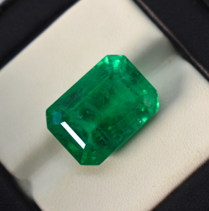 Lab Grown Octagon-<b>Step</b> Cut Columbian Emerald, Vivid Green Emerald ,Green Emerald, Loose Gemstone, May Birthstone ,18X13 mm - Product Image 5