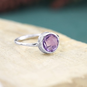 Bague Solitaire Cocktail en Argent Sterling 925 avec Améthyste Violette Ronde Facettée pour Femme - Vente en Gros - Product Image 5