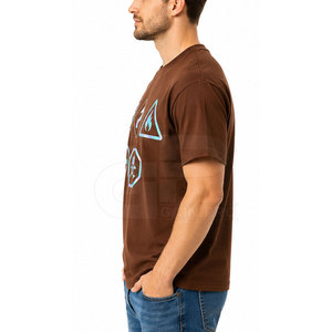 Camiseta Gráfica Reflectante de Algodón Premium para Hombre, Camiseta Moderna de Corte Holgado, Cómoda para Uso Diario, con un Look Elegante - Product Image 6
