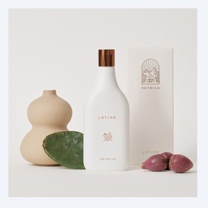 Lotion hydratante pour le corps Sky Milk Korean K-Beauty Millennial Lotion 300ml Fabriqué en Corée Pour tous types de peaux - Product Image 5