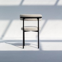 Chaise de salle à manger Vandana Zentrix Optima Boucle avec un design ergonomique moderne et un confort premium
