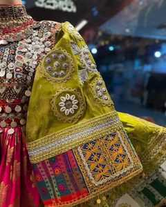 Robe de mariée afghane de créateur pour femme, avec appliques en dentelle, volants, broderies colorées, perles, longueur cheville, coupe trapèze, style culturel unique - Product Image 2