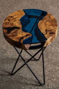 Table d'appoint de luxe en résine époxy et bois, faite à la main, décorative, avec motif rivière naturel, pièce d'appoint - Product Image 3