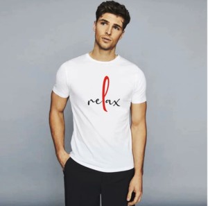 เสื้อยืดแขนสั้นสีแดงสำหรับผู้ชาย พิมพ์ลายแบบสบายๆ คอกลม ผ้าเจอร์ซีย์คอตตอน ทรงปกติ - Product Image 2