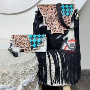 Sac bandoulière en cuir de vachette façonné à la main avec franges, orné de diamants turquoise et d'un portefeuille assorti, style bohème artisanal - Product Image 1
