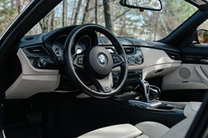 2011 B-M-W-Z-4 s-D-r-i-v-e-3-5-i-s - Product Image 4