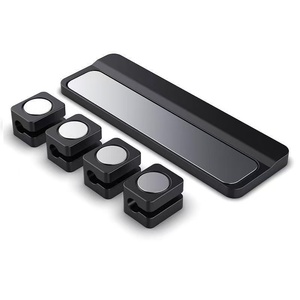 Nuovissimo Organizzatore di Cavi 2026, Portacavi Magnetico da Scrivania con 4 Clip Magnetiche per Cavi - Product Image 3