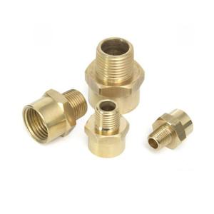 Réducteurs en laiton poli usinés CNC, résistants à la corrosion, fabriqués en Inde par Jetprix International pour les applications de plomberie. - Product Image 1