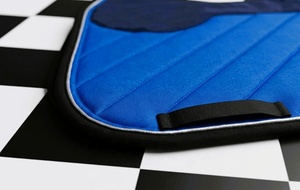 Almohadilla de Montar a Caballo Personalizada, de Alta Densidad, Acolchada, con Forro de Malla Transpirable y Parche de Gamuza Sintética - Product Image 3