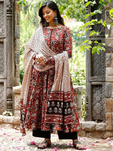 <b>Women</b> Rayon Digital Print Quick Dry <b>Kurta</b> Set Dupatta Knee-Length Regular Fit Traditional Ethnic Wear India Pakistan Style All - Product Image 1