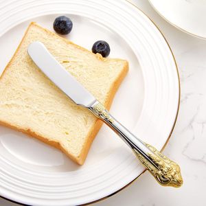 Splendido Set di 4 Spalmaburro e Coltelli in Acciaio Inossidabile 18/10 da 17,5 cm con Dettagli Dorati - Essenziali per la Cucina - Product Image 1