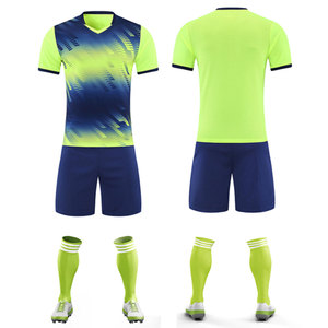 Ensemble d'uniformes de football d'hiver pour hommes, adultes, haute qualité, 100% polyester, séchage rapide, respirant, uniforme de football par sublimation - Product Image 6