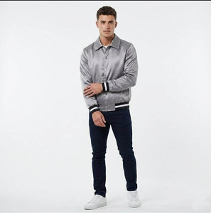 Veste universitaire grise pour homme, couleur unie, col rabattu, coupe classique, style décontracté, matière polyester, vêtement d'automne - Product Image 4