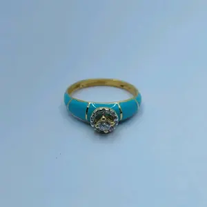 แหวนทองเคลือบสีเทอร์ควอยซ์ประดับเพชรรอบกลาง ดีไซน์หรูหรา ของขวัญเครื่องประดับชั้นดีสำหรับเธอ - Product Image 1