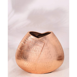 Vase en métal doré classique, pot à fleurs moderne en aluminium fait main pour la décoration minimaliste de la maison, du bureau et des tables de mariage - Product Image 5