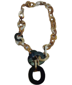 Collier en corne de style vintage fait main par un designer indien pour femmes, chaînes sculptées en forme d'aile, respectueux de l'environnement, pour anniversaires et mariages - Product Image 6