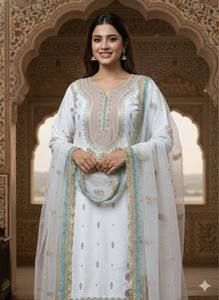 Ensemble Palazzo en Soie Crêpe Blanche de Qualité Supérieure avec Broderie de Sequins Riche et Dupatta en Tulle Papillon pour Mariage, Festival et Soirée - Product Image 2