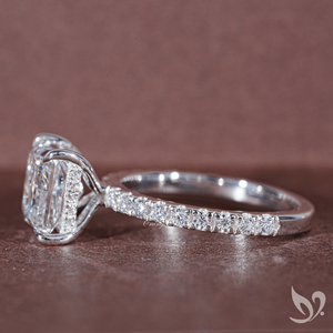 Anillo de Compromiso con Diamante Cultivado en Laboratorio, Corte Princesa, 3CT, Certificado por IGI |   Anillo de Oro Sólido de 10k con Halo Oculto, Certificado por IGI - Product Image 2