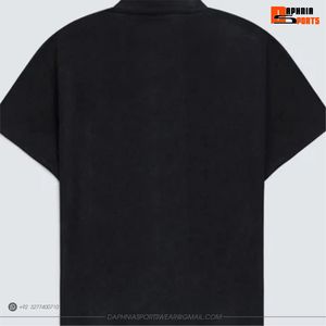 Polo de manga corta negro para hombre de alta calidad con estampado gráfico digital gris, corte regular, camisa informal para unisex - Product Image 5