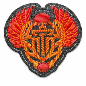 Patch brodé à la main en fil métallique 3D de luxe sur mesure, résistant à l'eau, respectueux de l'environnement, base en feutre de qualité supérieure - Product Image 2