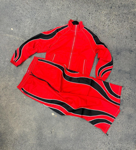 ชุดเซ็ตแทรคสูทผู้ชายแบบกันน้ำสำหรับฤดูใบไม้ร่วง/ฤดูหนาว  ผ้าไนลอนสองชิ้น พร้อมเสื้อแจ็คเก็ตทรงหลวมและกางเกงขายาว  รับสกรีนโลโก้ได้ - Product Image 1