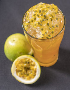 Pulpe de fruit de la passion congelée IQF sans additifs sans sucre d'origine vietnamienne emballée en vrac pour l'exportation Smoothie et crème glacée - Product Image 6