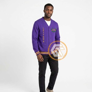 Tesoros Griegos Omega Personalizado |   Cárdigan de Invierno con Cuello en V y Bordado Acrílico Psi, Cárdigan de Alta Calidad para Hombre - Product Image 2