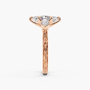 Bague de fiançailles en or 14 carats avec trois pierres de taille marquise et poire, sertie de griffes en filigrane gravé vintage pour femme - Product Image 3