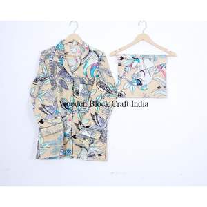 Conjunto de Pijama de Lujo 100% Algodón con Estampado Único de Mono, Transpirable, para Dormir, con Cuello Camisero y Mangas Tres Cuartos, Ropa de Estar por Casa - Product Image 3