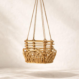 Jardinière en bois au design élégant, pots suspendus en rotin de qualité supérieure pour plantes. - Product Image 4