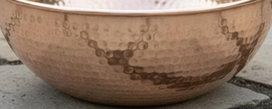 Bol à eau pour oiseaux en cuivre de qualité supérieure, mangeoire durable en cuivre avec base à picots, décoration de jardin, patio, cour pour l'extérieur et la maison - Product Image 6