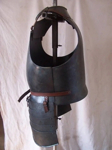 Cuirasse médiévale en acier doux, armure de chevalier avec tassettes, armure de croisé pour reconstitution historique, cosplay, Halloween - Product Image 4