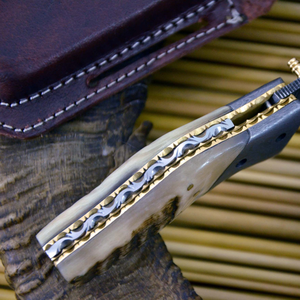 Couteau de chasse impérial en acier Damas, lame à pointe tombante, manche en bois avec étui en cuir, OEM disponible - Product Image 4