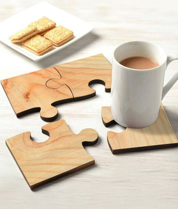 Sous-verres carrés en bois de designer haut de gamme, réutilisables, design moderne, pour la décoration de table - Product Image 1