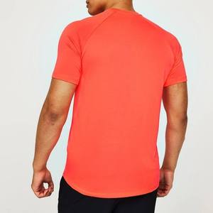 Camiseta Deportiva de Compresión para Hombre, Fabricada a Medida por OEM, de Nailon y Elastano, Ligera, Ajustada, para Entrenamiento y Gimnasio - Product Image 6