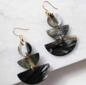 Pendientes de Cuerno de Búfalo Hechos a Mano, Ecológicos y Modernos, con Forma Natural, MN EXPORTS, para Bodas, Fiestas y Festivales, Artesanía Natural - Product Image 1