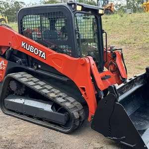 Prix usine disponible : Chargeuse compacte sur chenilles Kubota SVL75-3 neuve ou d'occasion à vendre, avec godet HP et lame de coupe à boulons. - Product Image 1