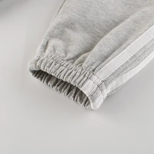 Pantalones de moda para niños, corte relajado, tela cómoda, perfectos para la escuela, viajes y juegos. Oficina de abastecimiento de prendas de Bangladesh. - Product Image 4