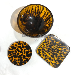Cuencos de tortuga de color ámbar modernos hechos a mano con posavasos de resina con patrón de mármol para entretener a los invitados y regalos de fiesta - Product Image 6